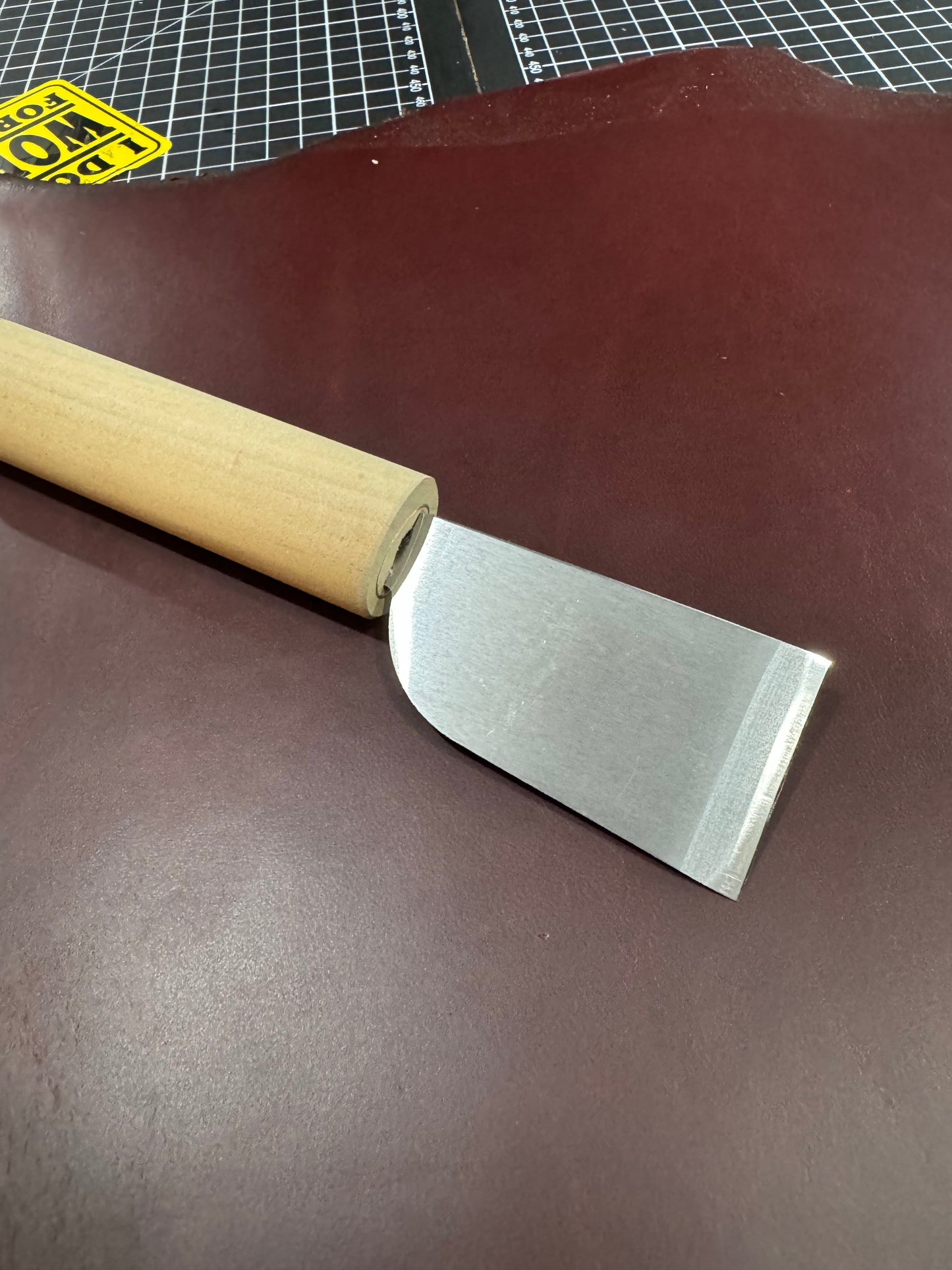 Craft Japan 39mm Straight Skiving Knife