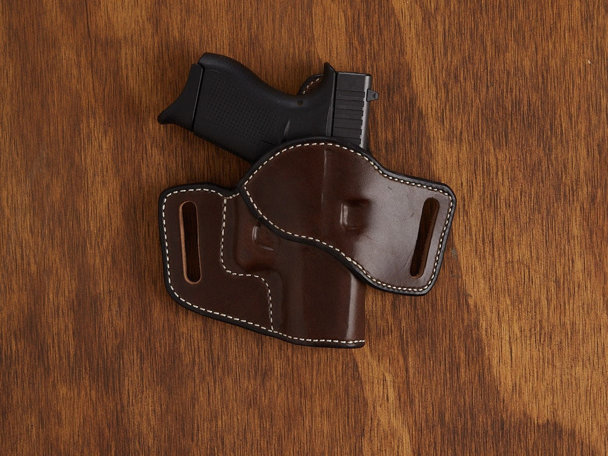 1911 5" Tab Level 1 holster pattern — assembled holster view