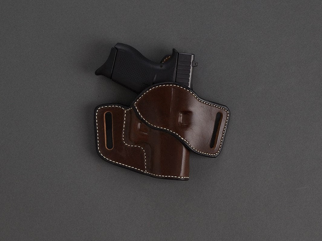 Glock G-42 tab holster pattern — tab clip detail