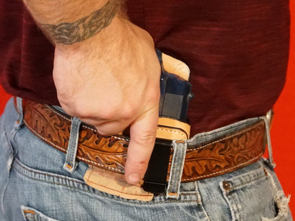 Single Clip IWB holster — clip attachment detail