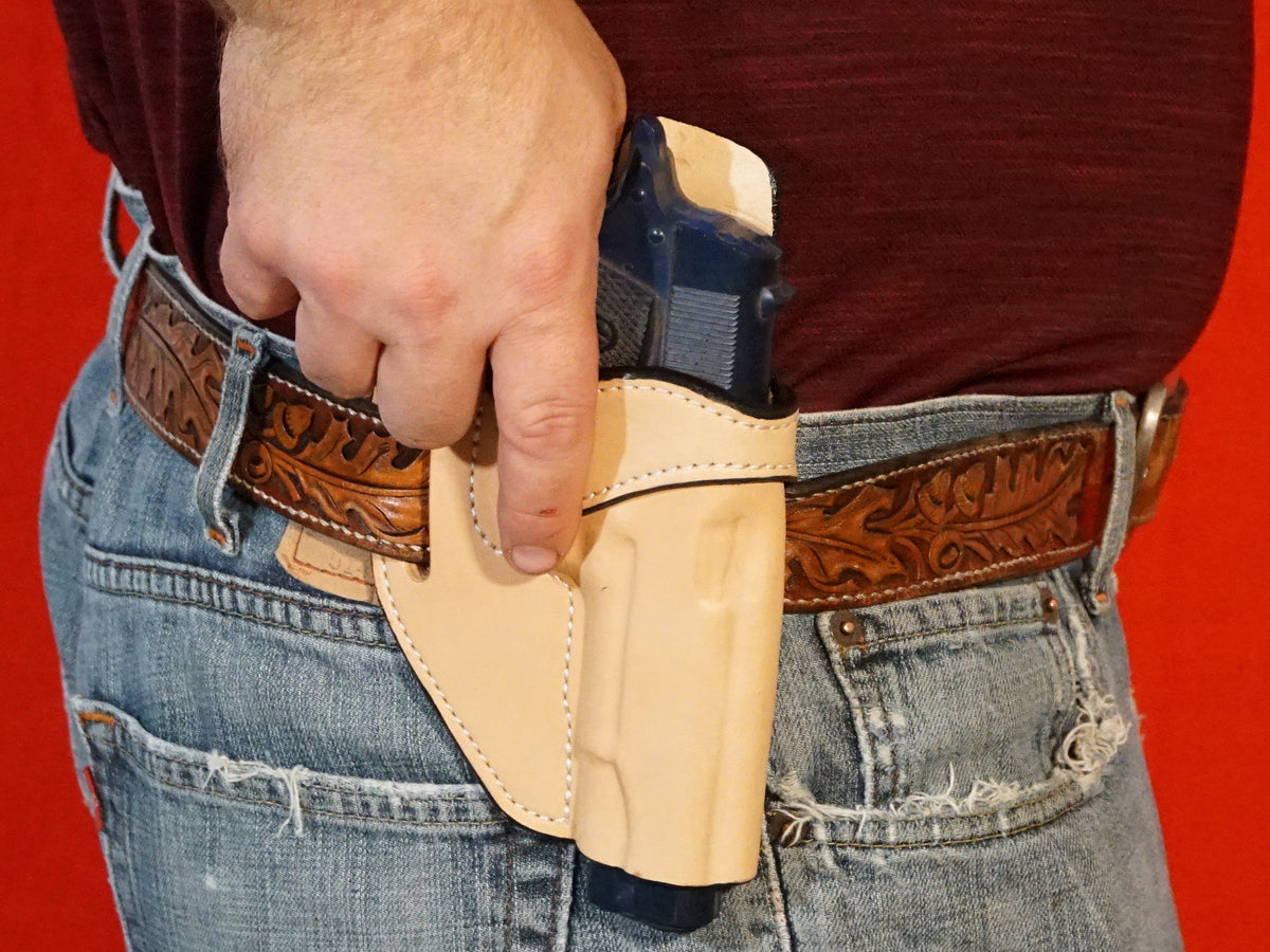 Avenger holster — front view